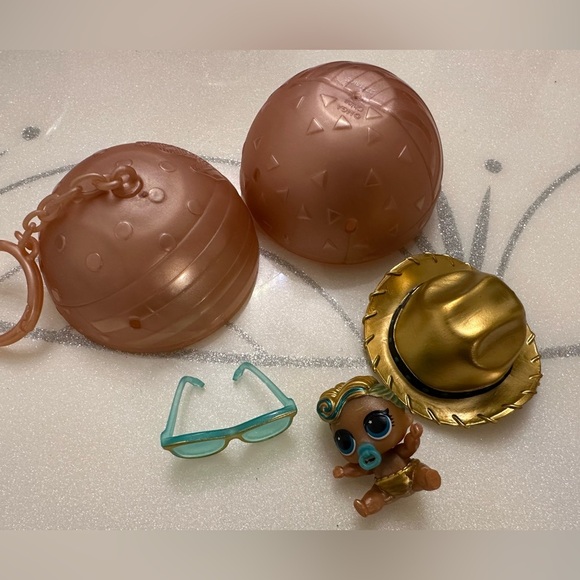 LOL Surprise Doll Lil Lux  24K Gold Color Changer Lil ultra rare hard to find - Picture 1 of 3